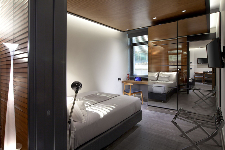 Bedroom 5, MET34 Athens, Attica