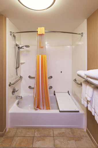 Bathroom 5, La Quinta Inn & Suites by Wyndham Edmond, Oklahoma