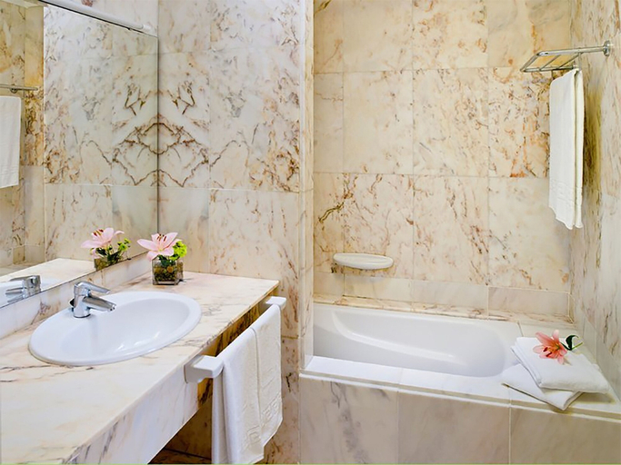 Bathroom 3, Hotel Príncipe Paz, Santa Cruz de Tenerife