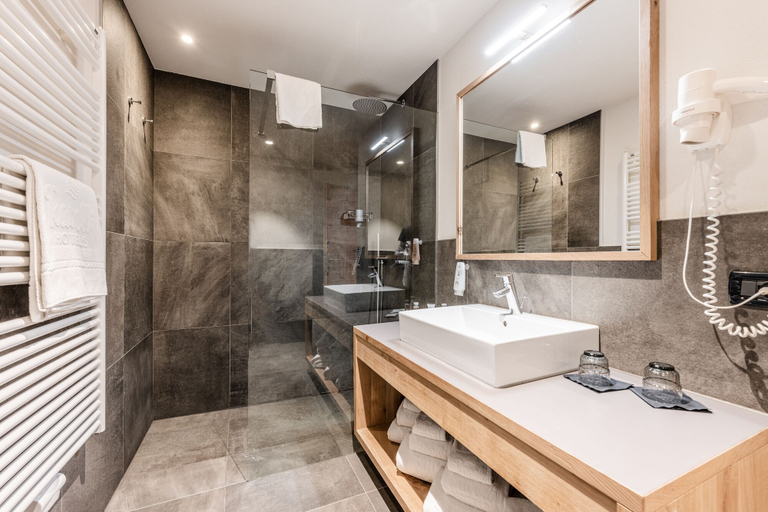 Bathroom 4, Hotel Sporting Ravelli, Trento
