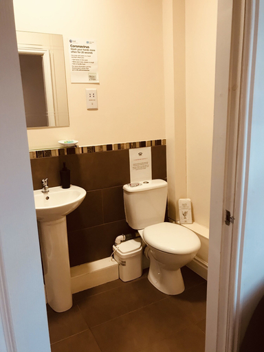 Bathroom 4, Severn Valley Guest House, Worcestershire