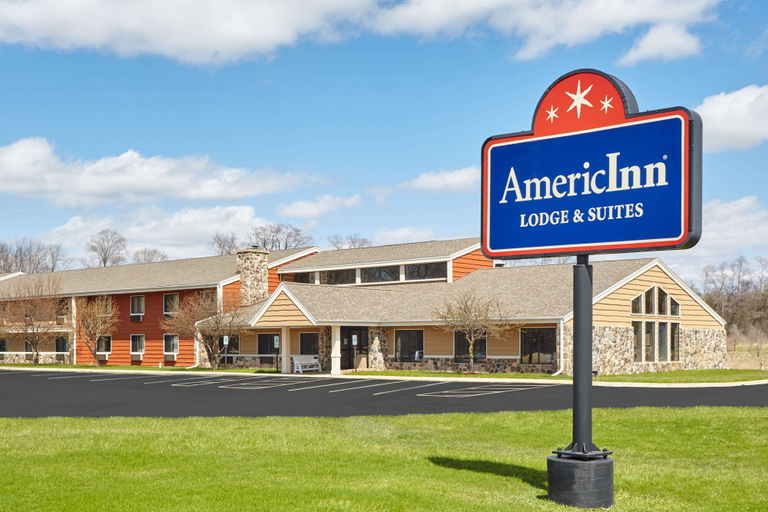 Exterior & Views 2, AmericInn by Wyndham Burlington, Racine