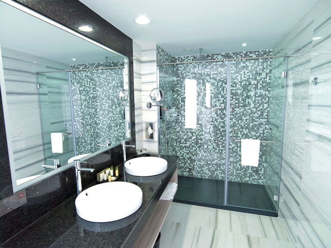 Bathroom 5, Hotel Riu Palace Meloneras, Las Palmas