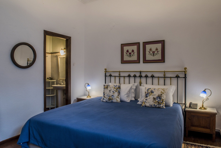 Bedroom 5, Arxontiko Mytilineou Skretaion, Thessaly