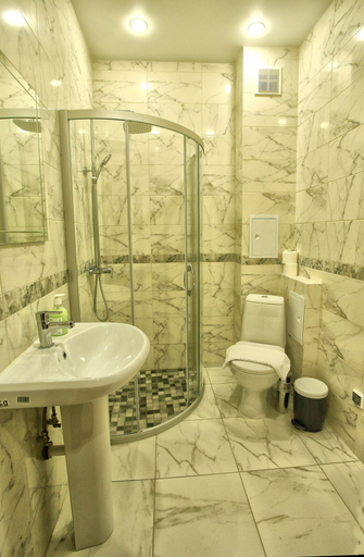 Bathroom 2, G&I Apartments, Novosibirskiy rayon