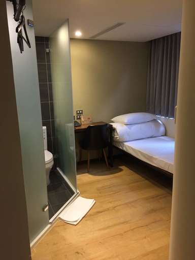 Bedroom 3, Just Live Inn Keelung, Keelung