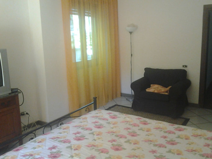 Bedroom 4, Villa Cardinal Apartments, Rome