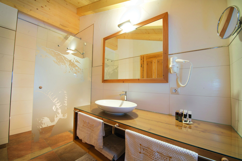 Bathroom 3, Alpine Premium Chalet Wallegg-Lodge, Zell am See