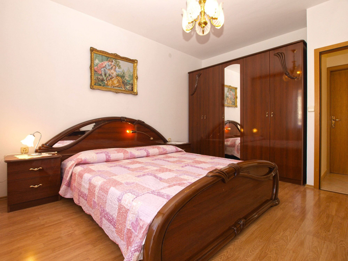 Bedroom 2, Apartment 1704, Medulin