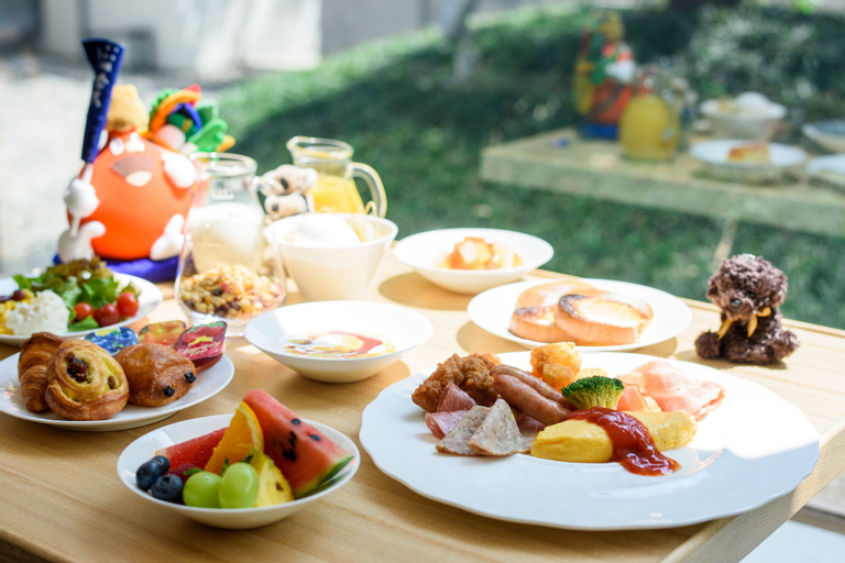 Food & Drinks 12