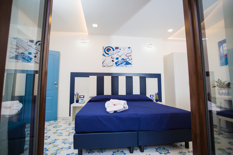 Bedroom 4, Oasi Fantasia, Napoli