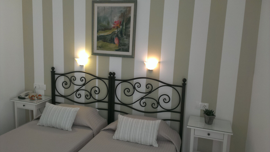 Bedroom 4, Cyclades Hotel, South Aegean