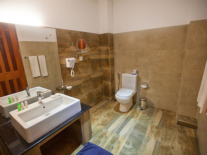 Bathroom 5, Oak Ray Regency Hotel, K.F.G. & G. Korale