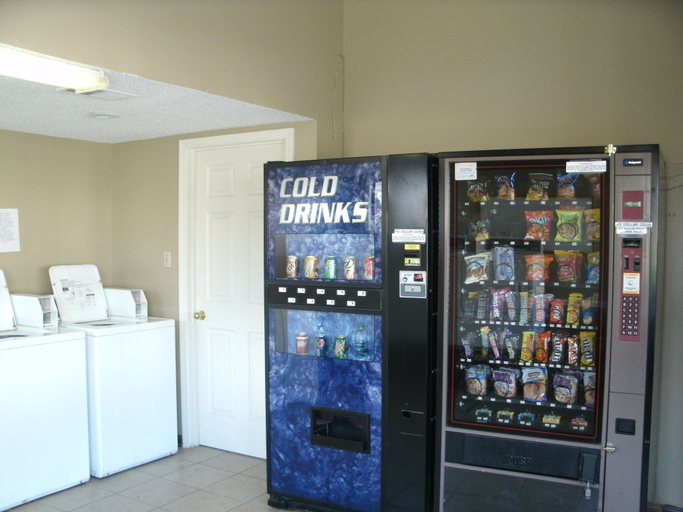 Food & Drinks 5, Motel 6 Millington, TN, Shelby