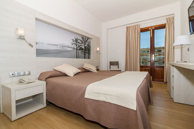 Bedroom 3, Eix Alcudia Hotel - Adults Only, Baleares