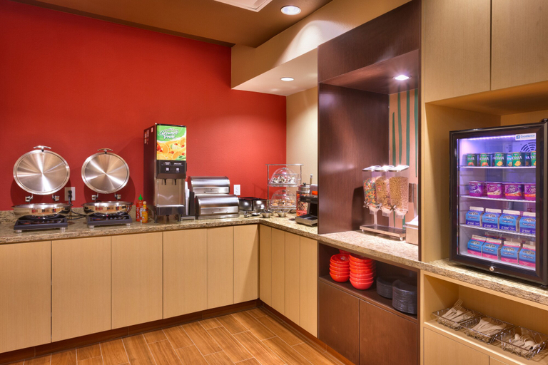 Food & Drinks 5, TownePlace Suites by Marriott Dickinson, Stark