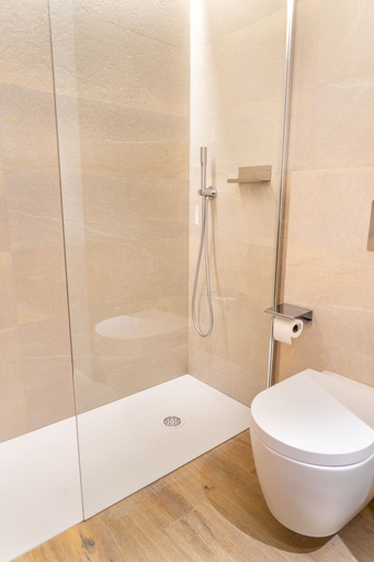 Bathroom 4, Hotel Caledonian, Barcelona