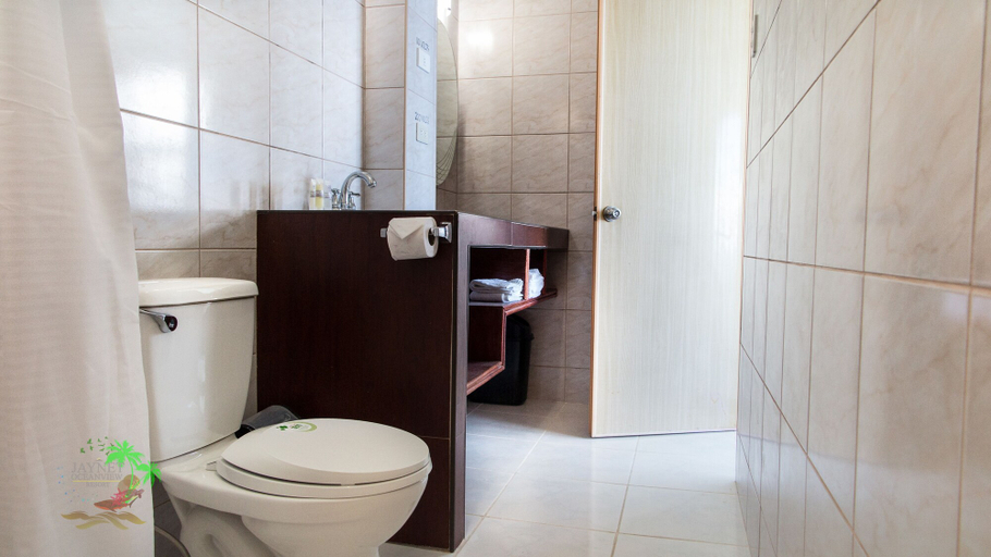 Bathroom 3, Jaynet Oceanview Resort, Boljoon