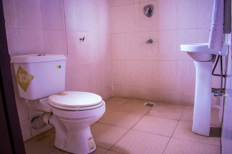 Bathroom 4, Maria Suites, Mushin