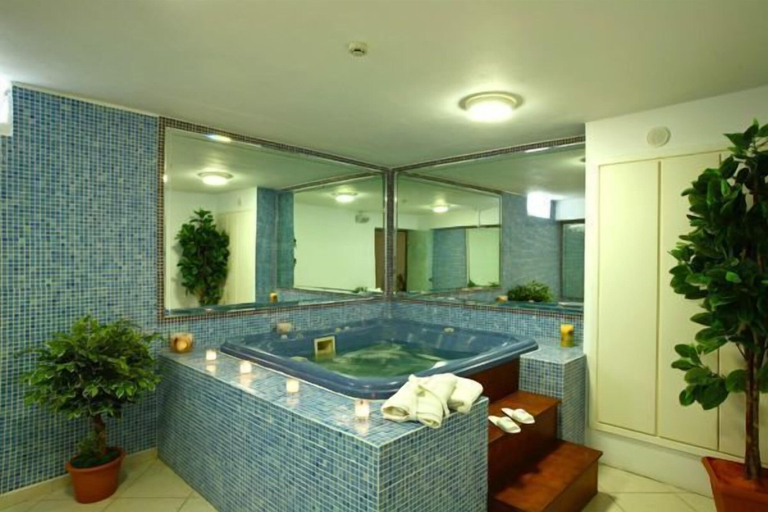 Bathroom 5, Naxos Resort, South Aegean
