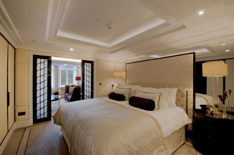 Bedroom 2, The Wellesley Knightsbridge, A Luxury Collection Hotel, London