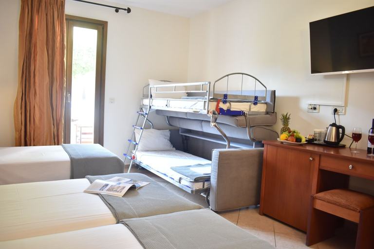 Bedroom 3, Naxos Resort, South Aegean