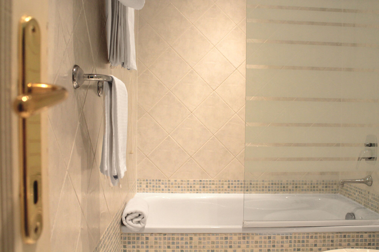 Bathroom 4, Hotel Villa delle Rose, Rome