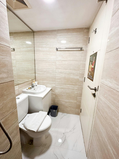 Bathroom 5, Camaya @Tanglin Apartment, Surabaya