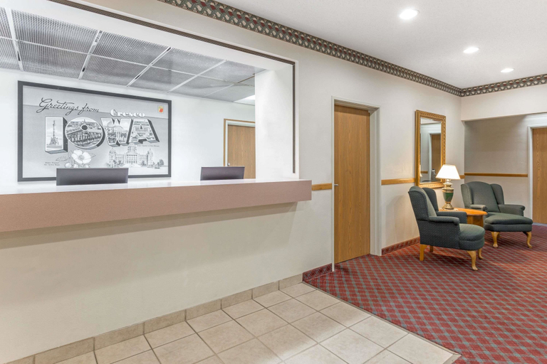 Others 5, Super 8 by Wyndham Cresco IA, Howard