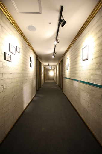 Others 5, Myeongdong MOM House, Jung