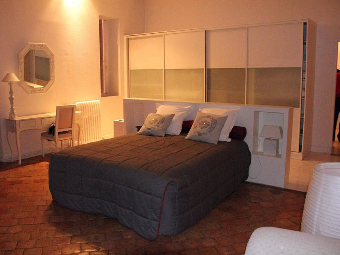 Bedroom 4, Le Relais Louis XI, Loiret