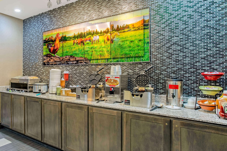 Food & Drinks 5, La Quinta Inn & Suites by Wyndham Paducah, McCracken