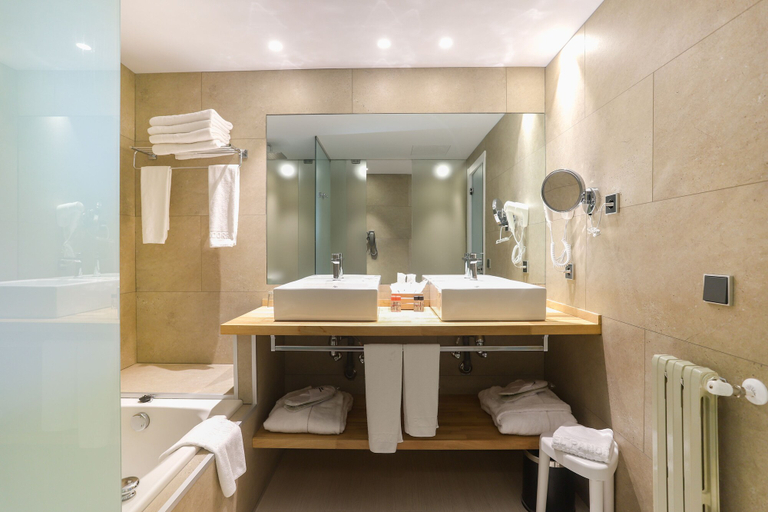 Bathroom 5, Hotel Panorama & Spa