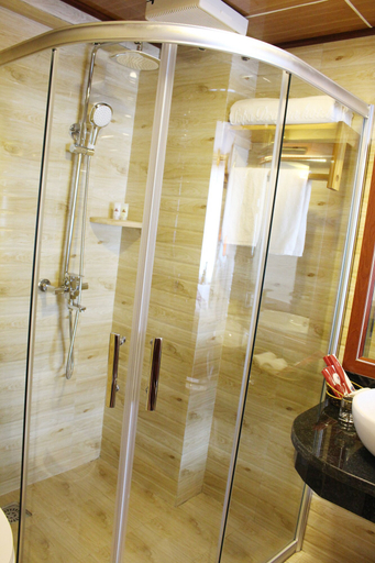 Bathroom 4, Sapa Dragon Hotel, Sa Pa