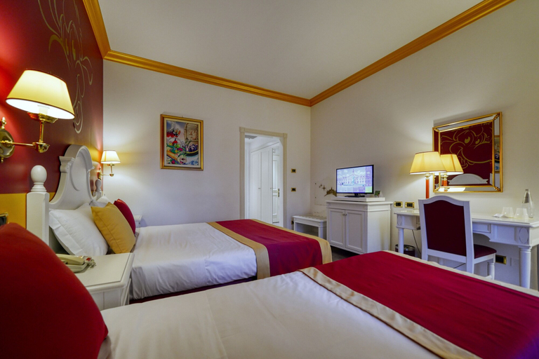 Bedroom 3, Gardaland Hotel, Verona
