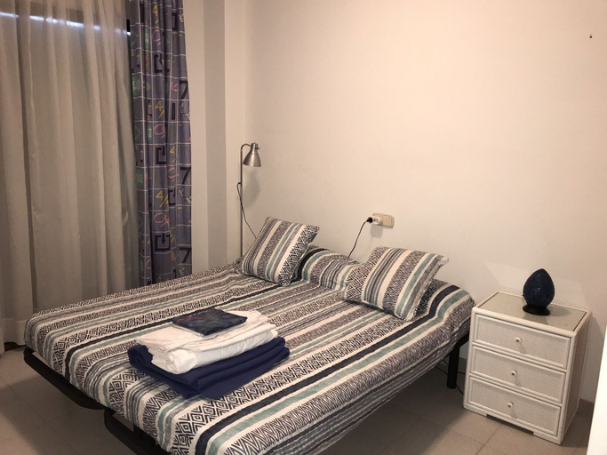 Bedroom 2, Apartamento Dalí Esc B 1º 3ª, Girona
