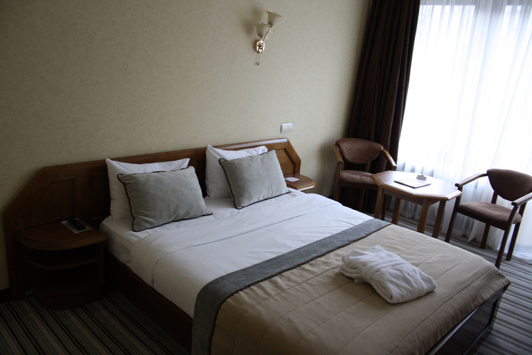 Bedroom 2, Premier Hotel Dnister, L'vivs'ka