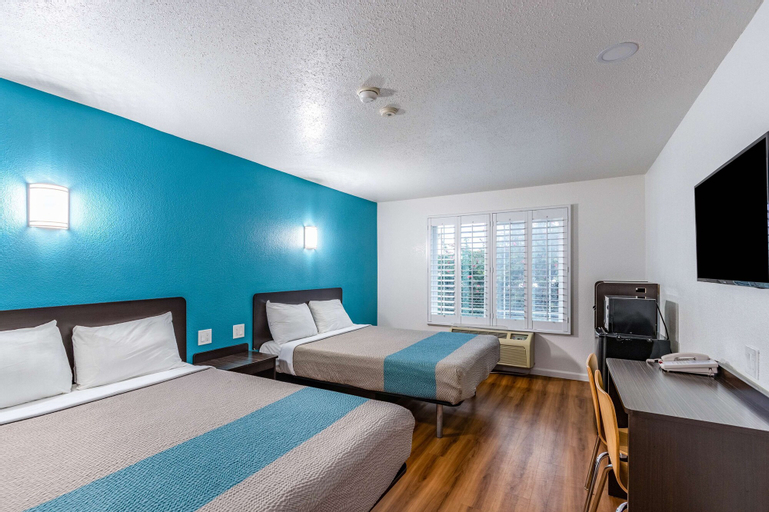 Motel 6 Fountain Valley, CA - Huntington Beach Area, Orange