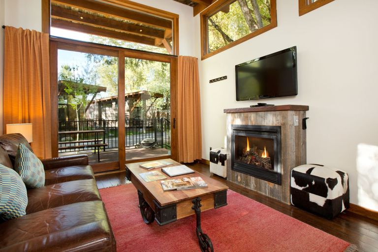 Others 4, Fireside Resort, Teton