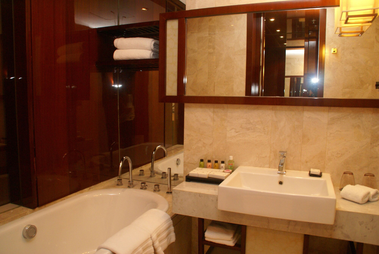 Bathroom 2, Xi'an QuJiang Hotel, Xi'an