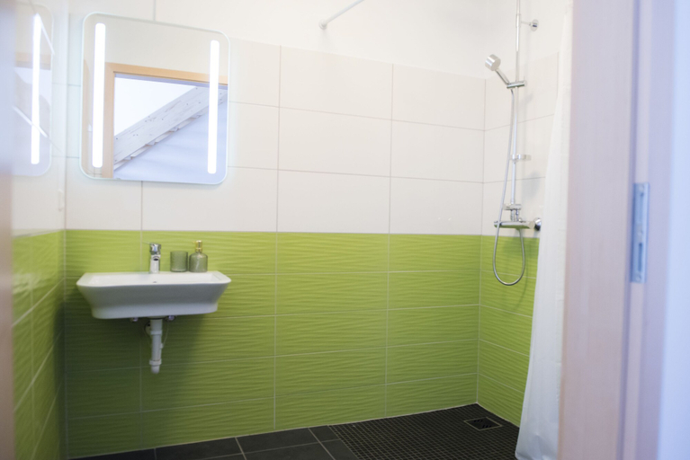 Bathroom 4, Media Luna Guesthouse, Seyðisfjörður