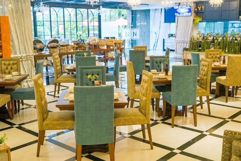 Food & Drinks 16