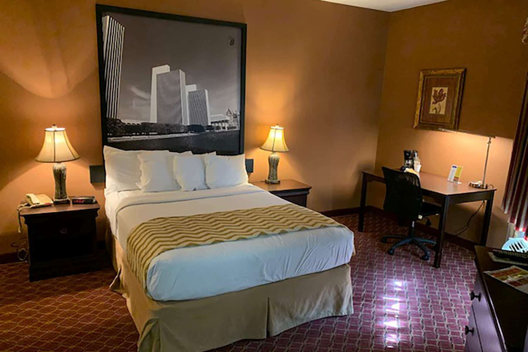 Bedroom 3, Super 8 by Wyndham Albany, Albany