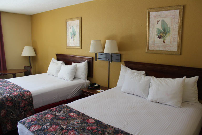 Bedroom 3, Days Inn by Wyndham Hoover Birmingham, Jefferson