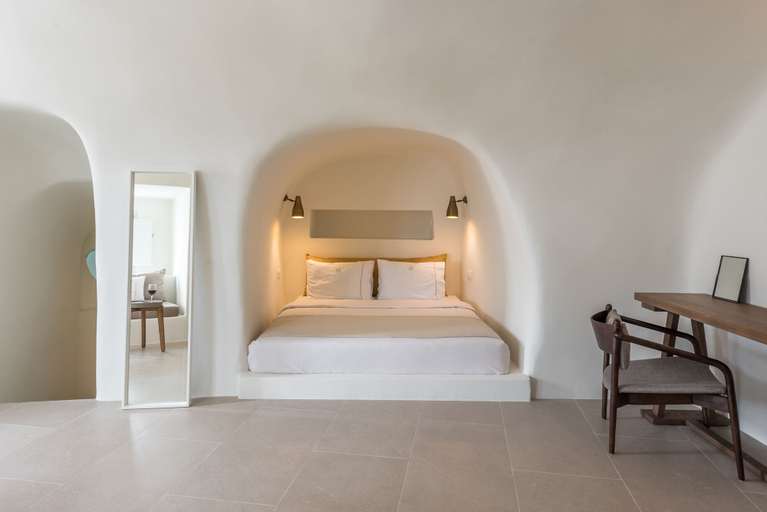 Bedroom 3, Art Maisons Oia Castle, South Aegean