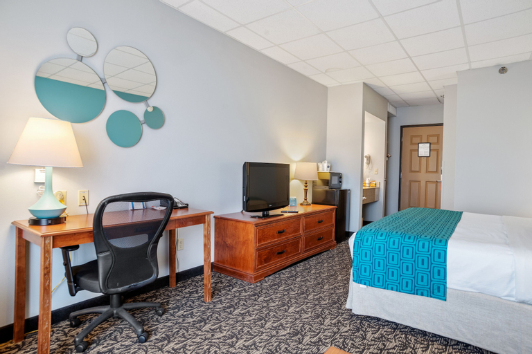 Bedroom 3, Elevation Inn & Suites, Trademark Collection by Wyndham, Pennington