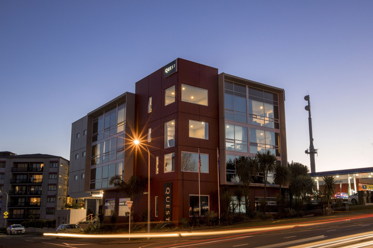 Exterior & Views