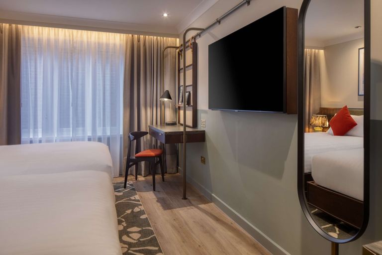 Bedroom 3, The Samuel Ryder Hotel St Albans, Tapestry Collection Hilton, Hertfordshire