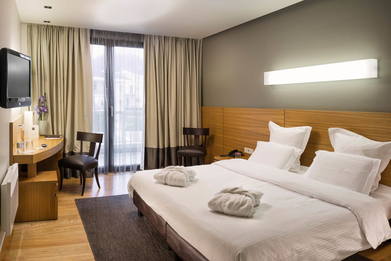 Bedroom 2, Esperos Palace Luxury & Spa Hotel, West Macedonia