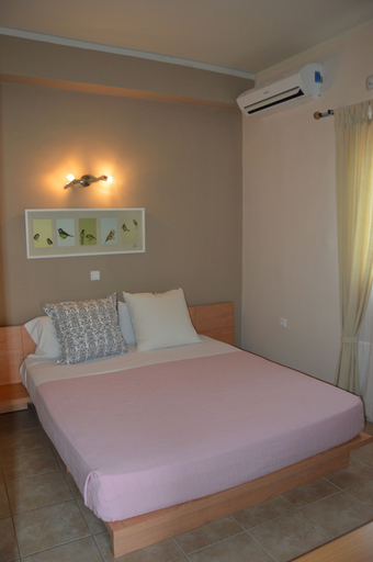 Bedroom 4, Akis Apartments, Ionian Islands
